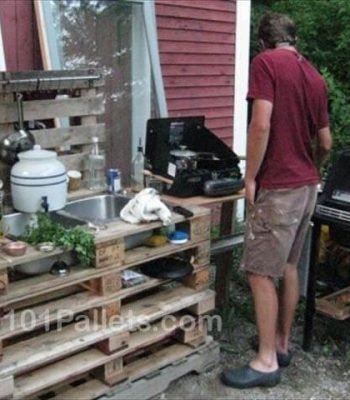 Fantastic Pallet Outdoor Kitchen