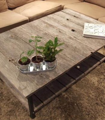 reccycled pallet coffee table with shelf