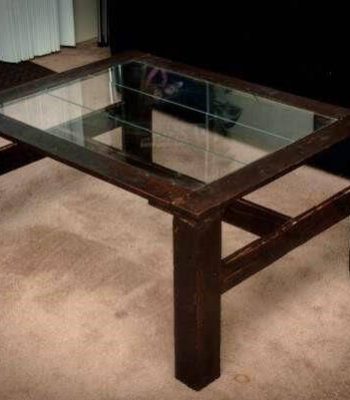 recycled pallet coffee table with glass top