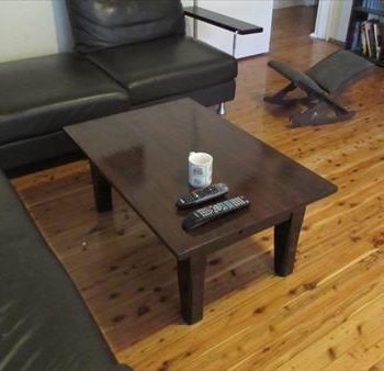 reclaimed pallet coffee table