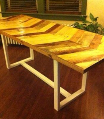 salvaged pallet wood farmhouse chevron dining table