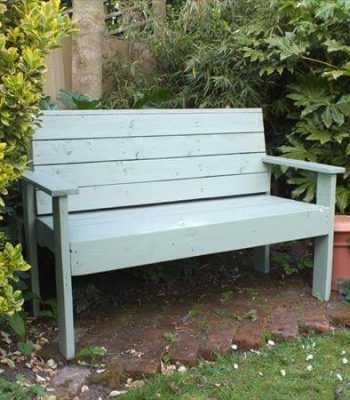 upcycled pallet garden bench