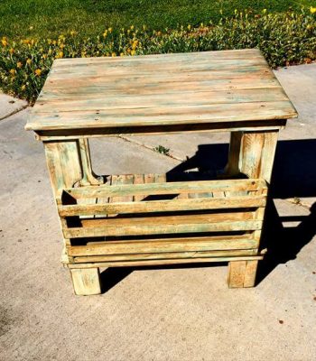 reclaimed pallet side table and coffee table design