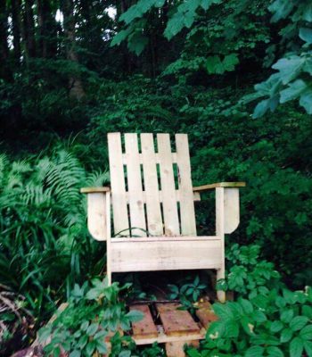 Repurposed pallet adirondack chair