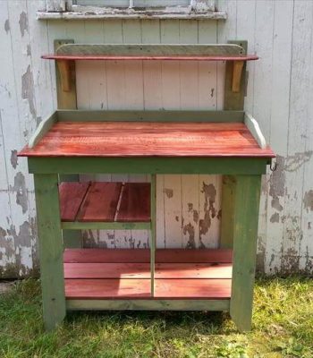 pallet and maple potting bench