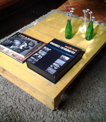 diy pallet coffee table on wheels