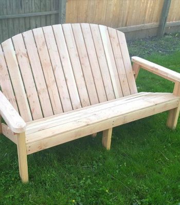 reclaimed pallet Adirondack bench