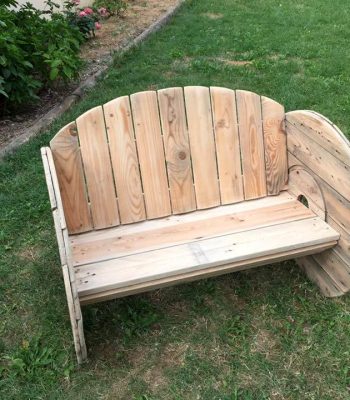 diy wooden pallet spool wheel and pallet bench