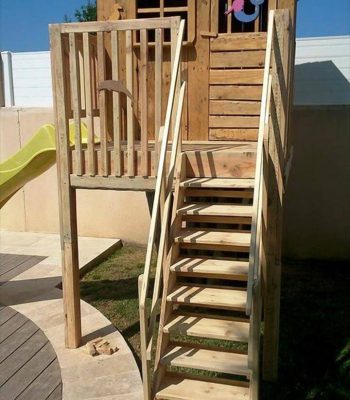 cute pallet play house for kids